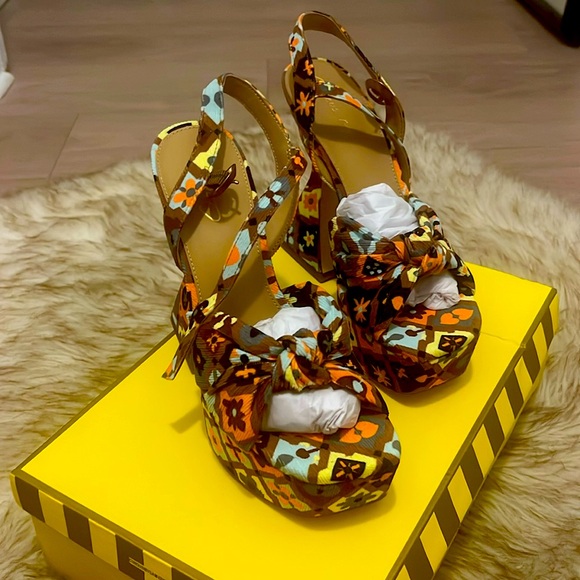 Circus by Sam Edelman Multicolor Floral Platform Sandals - Picture 1 of 6